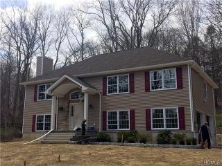 2 Christie Ct, Somers Town, NY 10589-2430