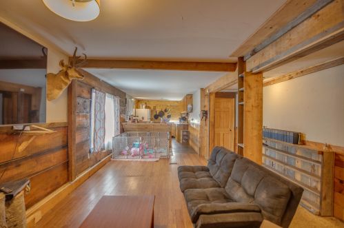 10 Brock Ln, Groton, NH 03241-4304