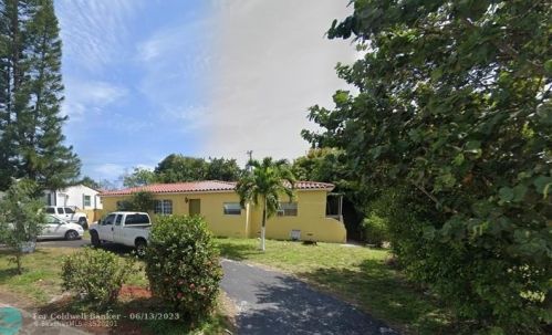 960 42nd St, West Palm Beach, FL 33407-3753