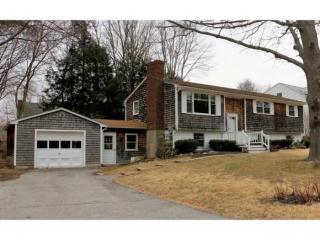 11 Ridgewood Ter, Kensington, NH 03833-3114