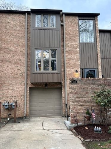 366 Central Dr, Cranberry Township, PA 16066-4412