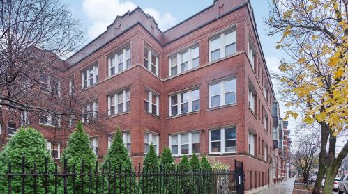 741 Buckingham Pl, Chicago, IL 60657-2567