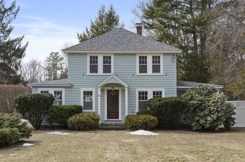 123 Concord Rd, Graniteville, MA 01886-4024