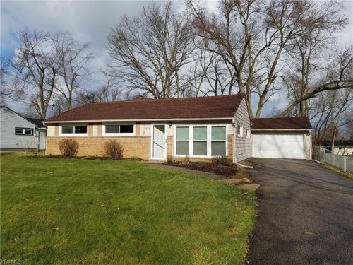 1933 Westwood Dr, Twinsburg, OH 44087-1246