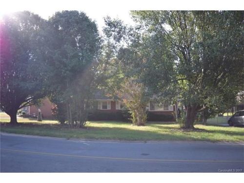 4410 Hidden Valley Rd, Charlotte, NC 28213-5814