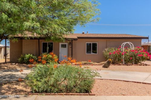 5051 Cooper St, Tucson, AZ 85711-3621