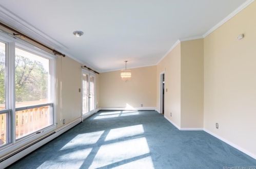 53 Kenwood Cir, Bloomfield, CT 06002-3435
