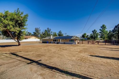 1217 Hanson Ln, Ramona, CA 92065-3444