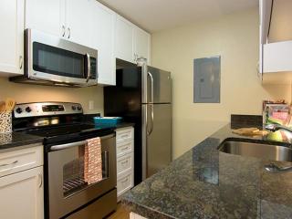 111 Rengstorff Ave, Mountain View CA  94043-4208 exterior
