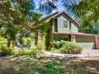 3555 Aldercrest Rd, Portland, OR 97222-6151