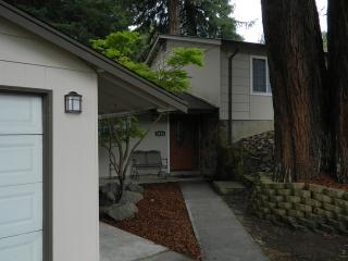 3224 C St, Eureka, CA 95503-5209