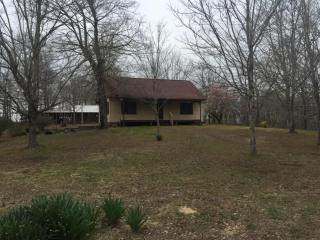 1925 Williams Hollow Rd, Mc Ewen, TN 37101-4917