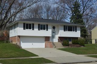 532 Plymouth Ln, Schaumburg IL  60193-2548 exterior