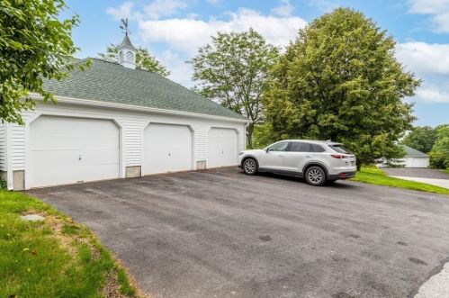 54 Bartletts Reach, Amesbury MA  01913-4529 exterior