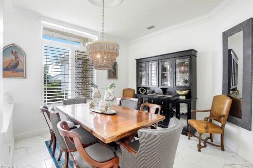 2142 Imperial Cir, Naples FL  34110-1037 exterior