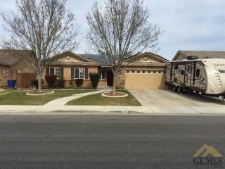 12212 Midtowne Dr, Bakersfield, CA 93312-6835