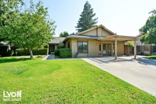 7663 Pocket Rd, Sacramento CA  95831-4114 exterior