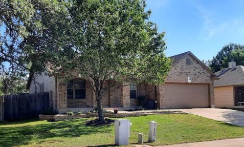 242 Wildwood Dr, Georgetown, TX 78633-5167