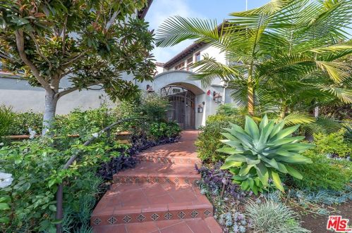 838 16th St, Santa Monica, CA 90403-1840