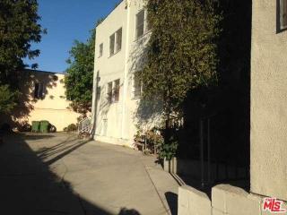 1933 Kent St, Los Angeles, CA 90026-4140