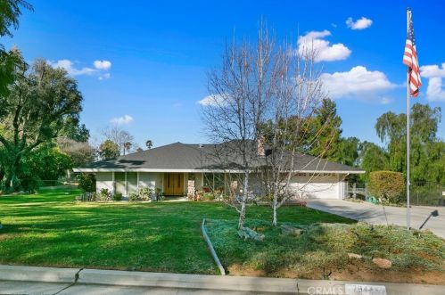 7943 Milligan Dr, Riverside, CA 92506-5723