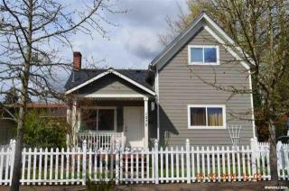 1075 8th Ave, Albany OR  97321-2053 exterior