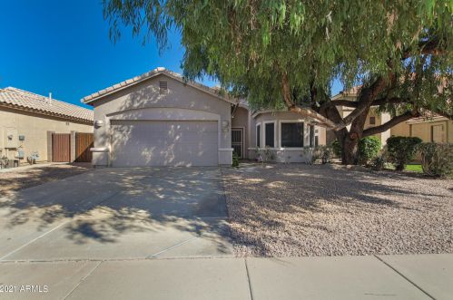 1127 Rockwell St, Gilbert, AZ 85296-8882