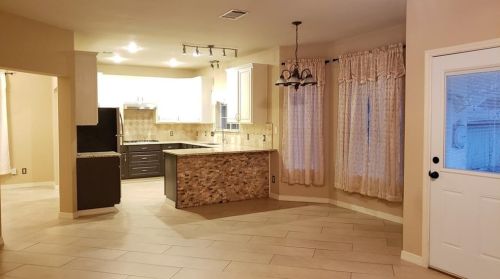 7724 Elkhorn Mountain Trl, Austin TX  78729-6412 exterior