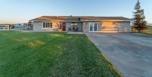 6588 Trahern Rd, Manteca, CA 95337-9374