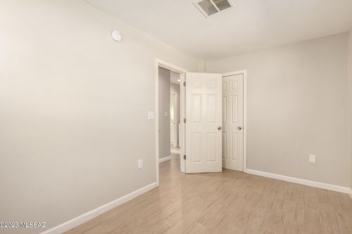 701 Santa Paula St, Tucson AZ  85706-7612 exterior