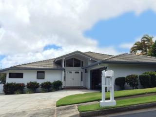 862 Puuikena Dr, Honolulu, HI 96821-2500