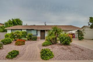 7402 Belleview St, Scottsdale, AZ 85257-4027