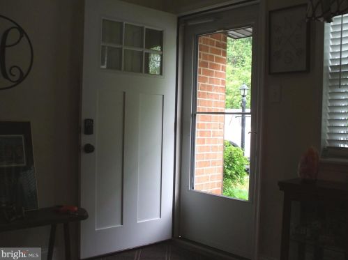 87 Park Vallei Ln, Chester PA  19015-3323 exterior