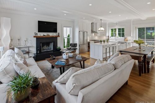 7 Westmere Ave, Norwalk CT  06853-1834 exterior
