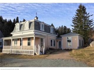 25 Allen St, Stonington, ME 04681-3706