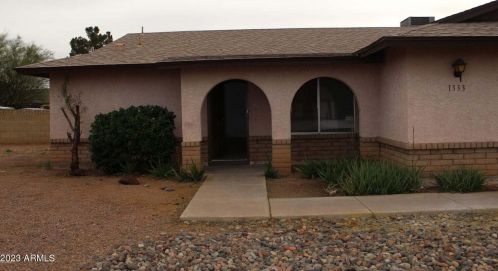 1333 Grove Cir, Mesa AZ  85204-5908 exterior