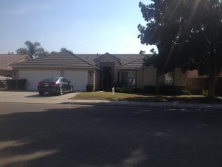 815 Pepper Dr, Hanford CA  93230-6782 exterior