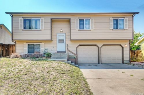 2505 Fairplay St, Denver, CO 80011-2995