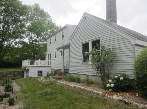 202 Depot St, Easton, MA 02375-1534