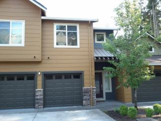 58 Cougar Ridge Rd, Bellevue WA  98027-5667 exterior