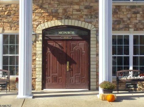 100 Cleveland Ln, Rockaway, NJ 07866-5800