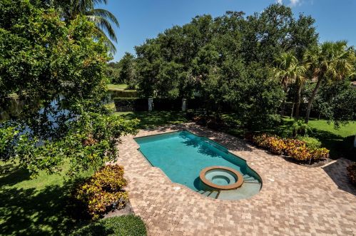 16193 Bridlewood Cir, Delray Beach FL  33445-6673 exterior