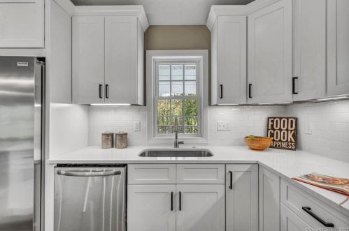 40 Rockwell Rd, Bethel CT  06801-1607 exterior