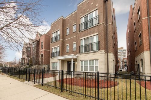 4050 Oakenwald Ave, Chicago, IL 60653-4780