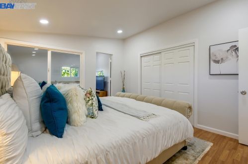 2072 Everglade St, Hayward CA  94545-4737 exterior