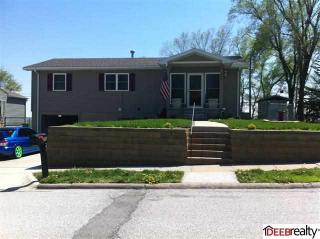 711 33 Ave, Bellevue NE  68005-5536 exterior