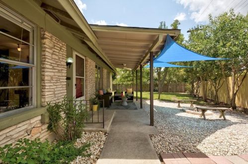 1185 Comal St, Austin TX  78702-2037 exterior