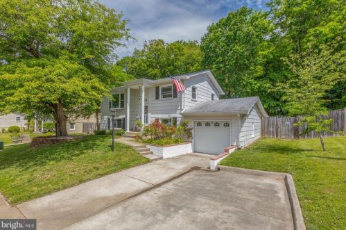 4418 Hamilton Dr, Woodbridge, VA 22193-5207