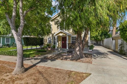 275 Center St, Orange, CA 92866-1503