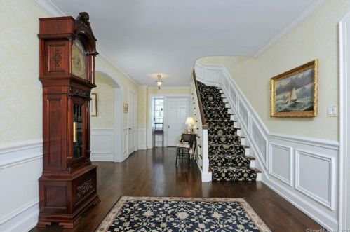 4 Cedarwood Dr, Greenwich, CT 06830-3905